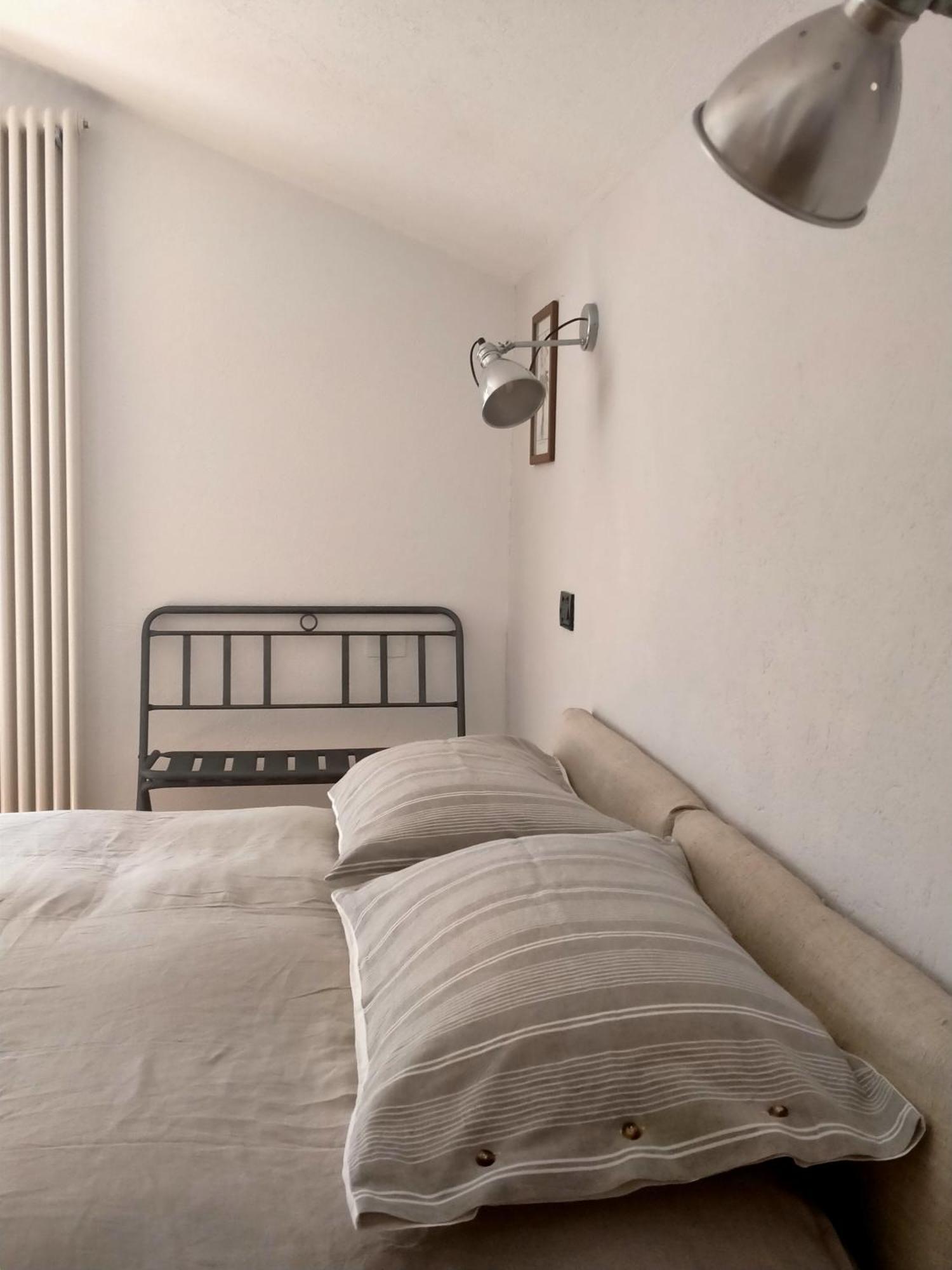 Lo Nou Bnb Pollein Room photo